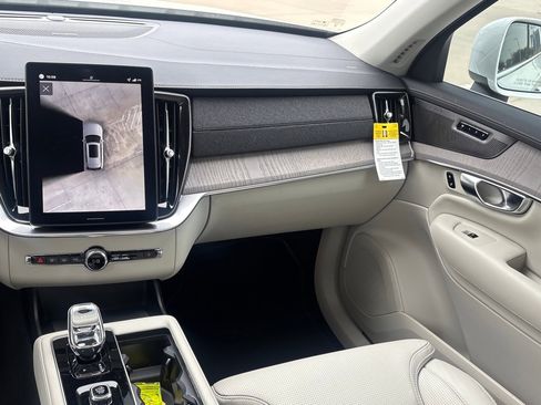 New 2026 Volvo XC90 B6 Ultra image 12
