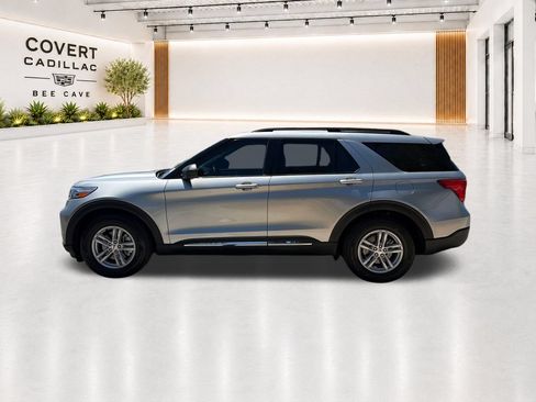 Used 2023 Ford Explorer XLT RWD image 8
