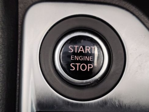 Used 2025 Nissan Sentra SV w/ All-Weather Package FWD image 33
