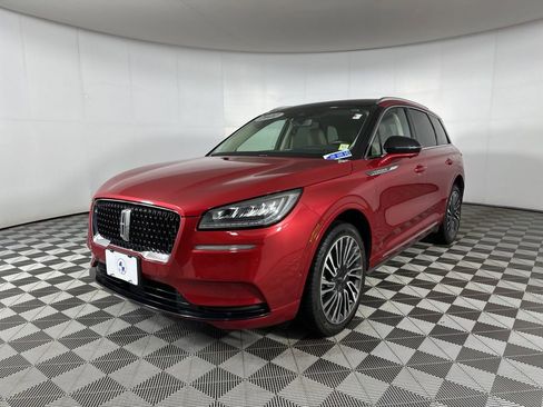 Used 2022 Lincoln Corsair Reserve w/ Equipment Group 201A AWD/4WD image 4