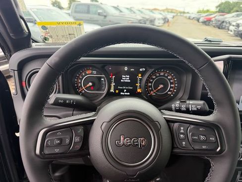 New 2026 Jeep Wrangler Unlimited Rubicon AWD/4WD image 16