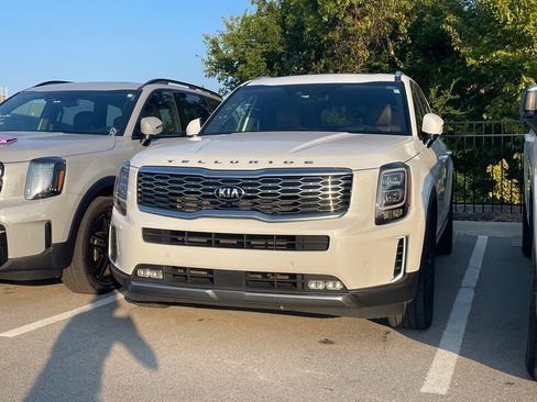 Used 2021 Kia Telluride SX w/ SX Prestige Package AWD/4WD image 3