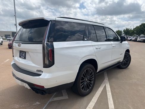 Used 2024 Cadillac Escalade V w/ Heavy-Duty Trailer Package AWD/4WD image 4