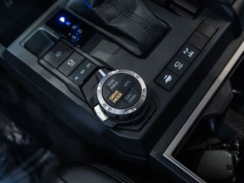 Certified 2025 Toyota Tacoma TRD Off-Road image 23