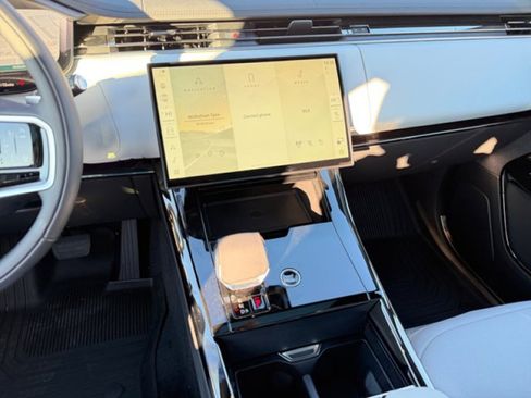 New 2026 Land Rover Range Rover Sport SE AWD/4WD image 14