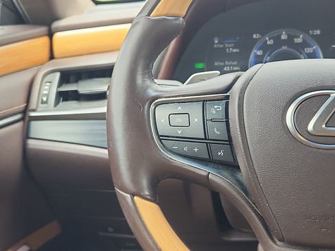 Used 2019 Lexus ES 300h FWD image 15