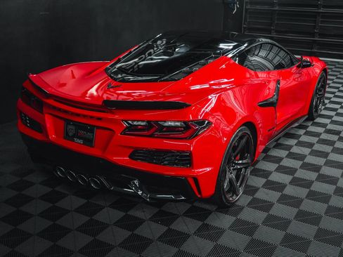 Used 2024 Chevrolet Corvette Z06 RWD image 22
