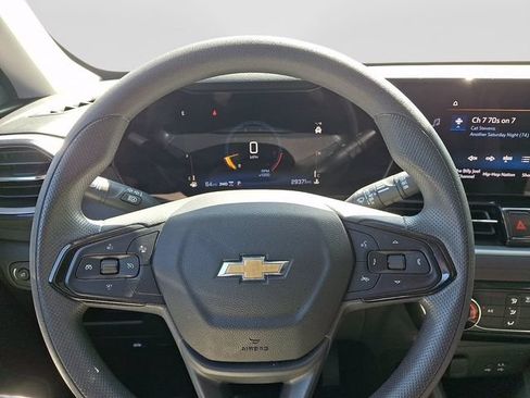 Used 2025 Chevrolet TrailBlazer LT AWD/4WD image 21