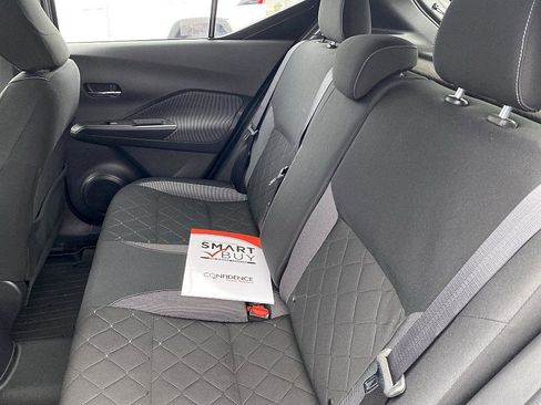 Used 2019 Nissan Kicks SV w/ Exterior Package image 12