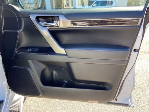 Certified 2020 Lexus GX 460 460 w/ Accessory Package image 28