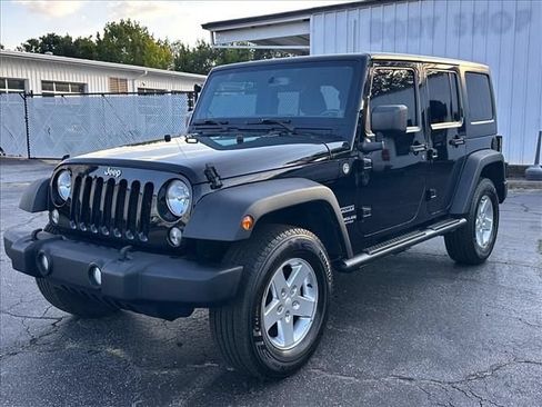 Used 2014 Jeep Wrangler Unlimited Sport w/ Quick Order Package 24S AWD/4WD image 5