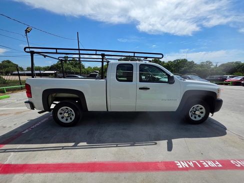Used 2010 Chevrolet Silverado 1500 W/T RWD image 17