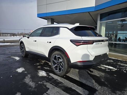 New 2026 Chevrolet Equinox EV LT image 4