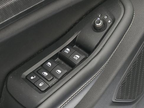 Used 2023 Jeep Grand Cherokee Altitude AWD/4WD image 21