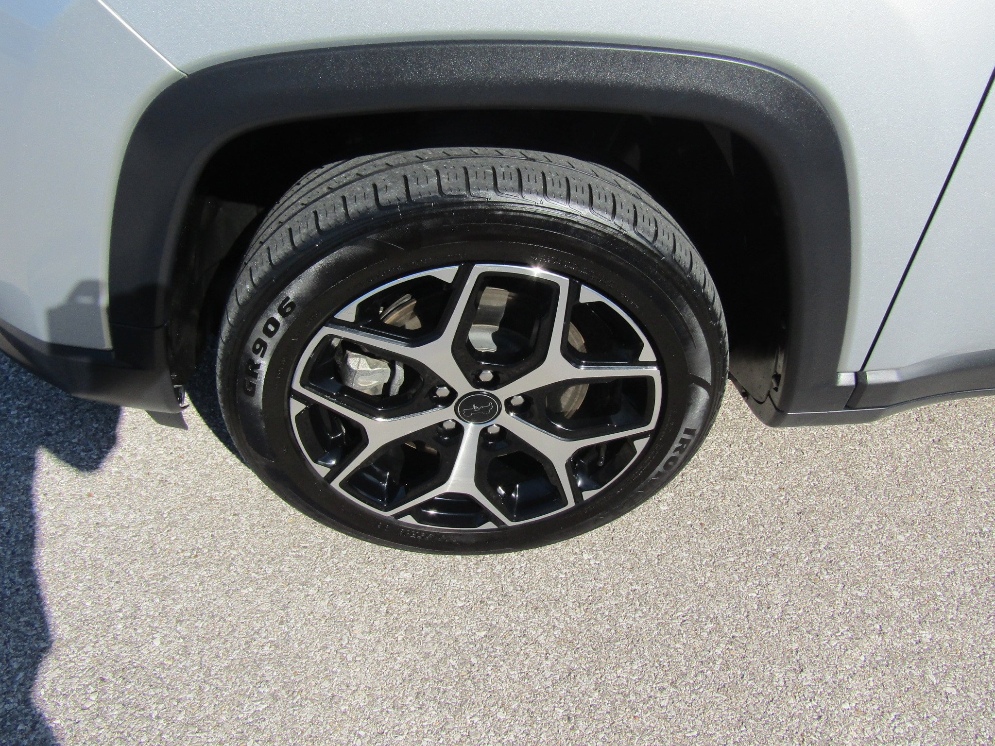Used 2025 Jeep Compass Limited AWD/4WD image 9