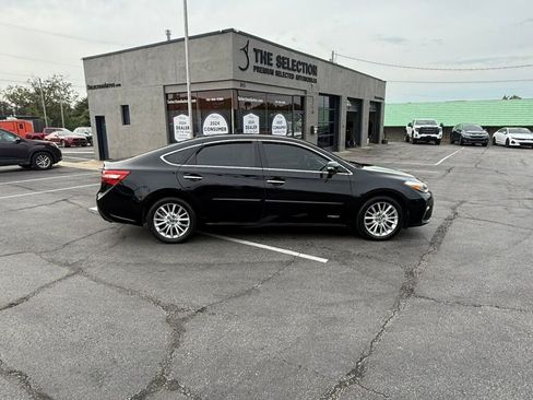 Used 2018 Toyota Avalon Limited w/ Protection Package FWD image 17