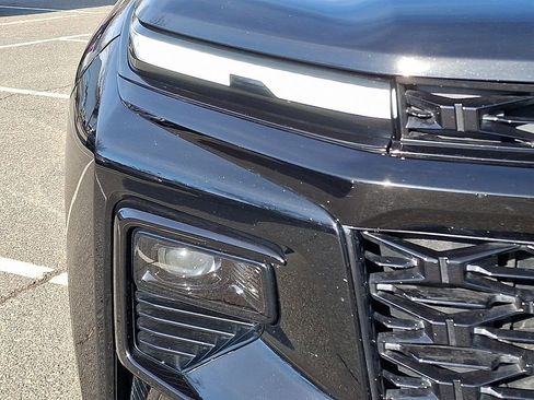 Used 2024 Chevrolet Traverse RS image 12