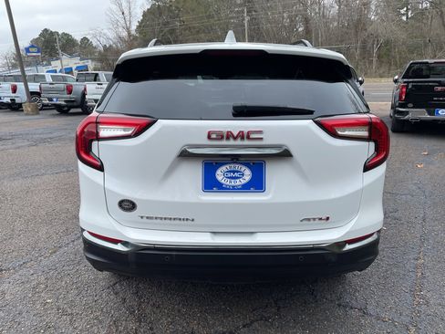 Used 2024 GMC Terrain AT4 image 4