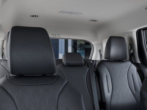 New 2026 Kia Carnival EX image 34