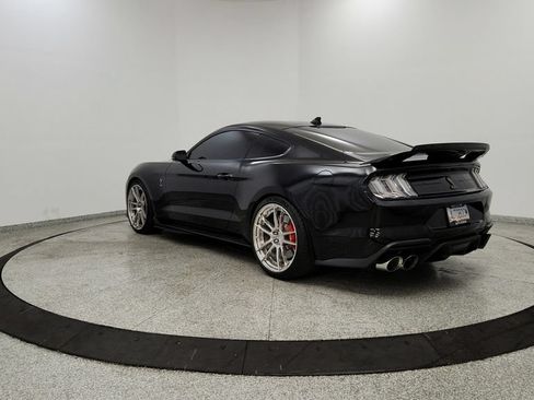 Used 2020 Ford Mustang Shelby GT500 w/ Technology Package RWD image 3