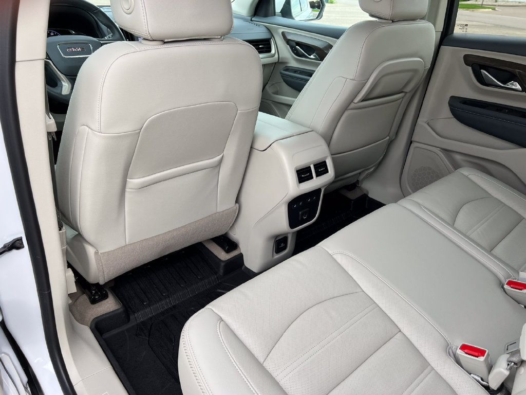 Used 2023 GMC Terrain Denali w/ Denali Premium Package AWD/4WD image 37