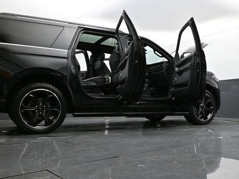 Used 2022 Ford Expedition Max Limited image 37