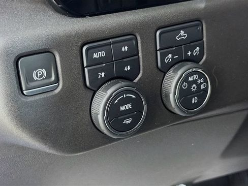 Used 2022 Chevrolet Silverado 1500 RST AWD/4WD image 11
