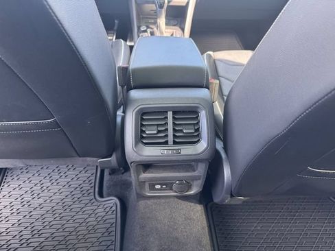 Used 2024 Volkswagen Tiguan SEL R-Line AWD/4WD image 18