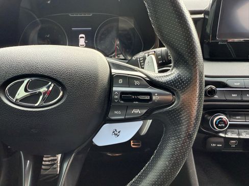 Used 2022 Hyundai Veloster N image 22
