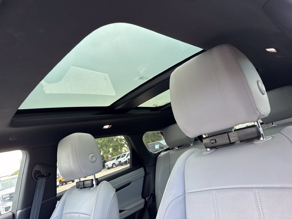 Used 2020 Land Rover Range Rover Evoque SE AWD/4WD image 7