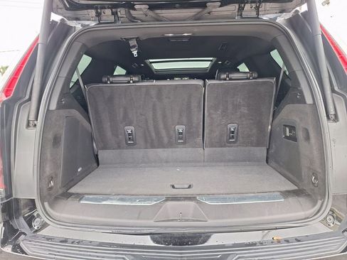 Certified 2023 Cadillac Escalade Premium Luxury image 28