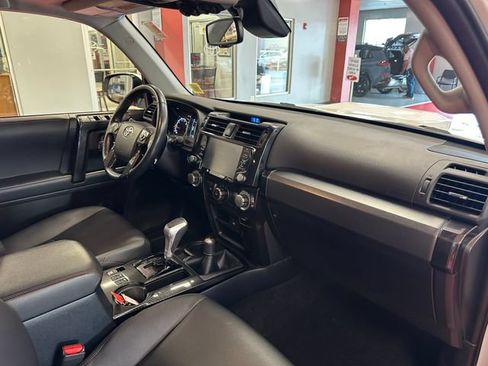 Used 2024 Toyota 4Runner TRD Off-Road Premium w/ Off Road Premium Plus Package AWD/4WD image 17
