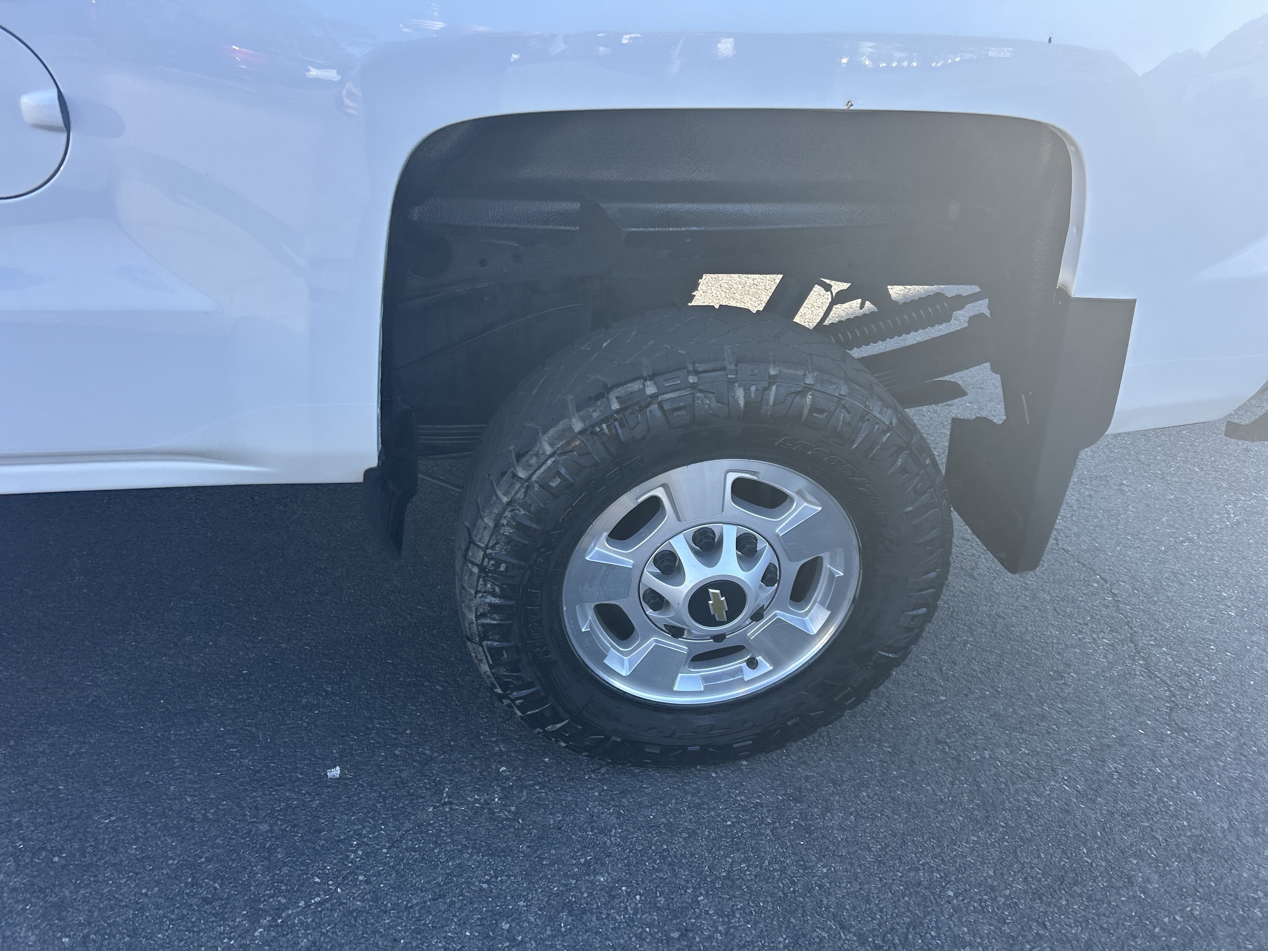 Used 2017 Chevrolet Silverado 2500 W/T w/ Snow Plow Prep Package AWD/4WD image 5