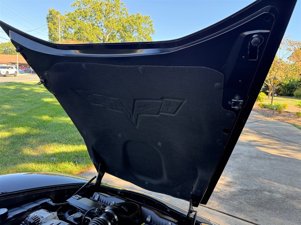 Used 2007 Chevrolet Corvette Coupe w/ Preferred Equipment Group RWD image 63