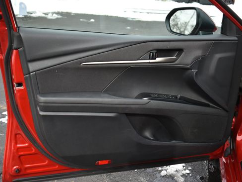 Used 2025 Toyota Camry LE image 12