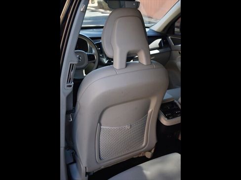 Used 2021 Volvo XC90 T5 Momentum AWD/4WD image 21