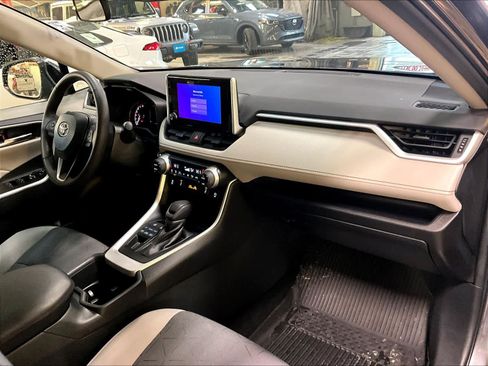 Used 2023 Toyota RAV4 XLE w/ XLE Grade Weather Package image 14