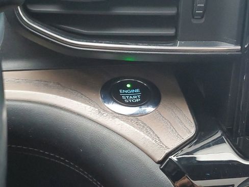 Certified 2021 Ford Explorer Platinum w/ Equipment Group 601A image 26