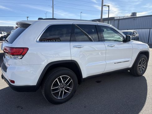 Used 2022 Jeep Grand Cherokee Limited image 5