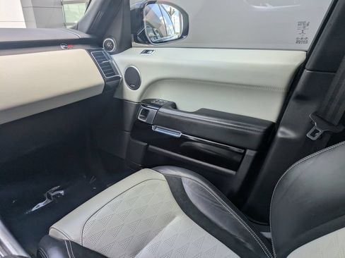 Used 2021 Land Rover Range Rover Sport SVR AWD/4WD image 17