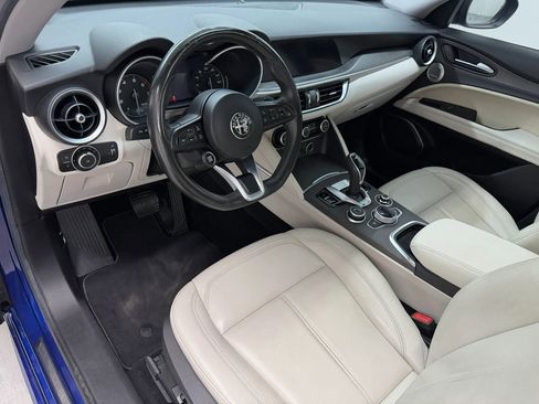Used 2020 Alfa Romeo Stelvio Ti w/ Nero Edizione AWD/4WD image 9