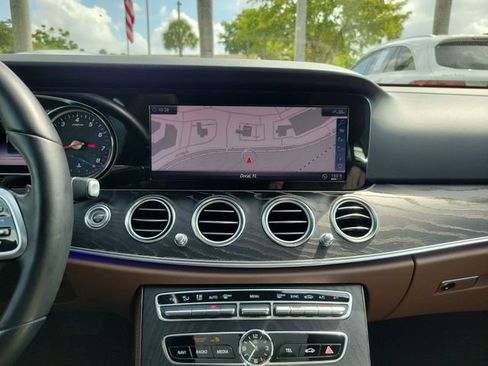 Used 2019 Mercedes-Benz E 300 image 25