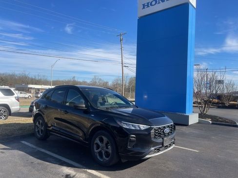 Used 2024 Ford Escape ST-Line image 25