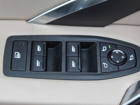 Certified 2025 BMW X2 xDrive28i w/ Convenience Package image 20