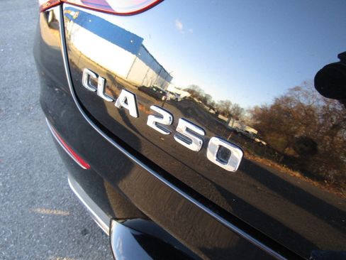Used 2020 Mercedes-Benz CLA 250 4MATIC image 30