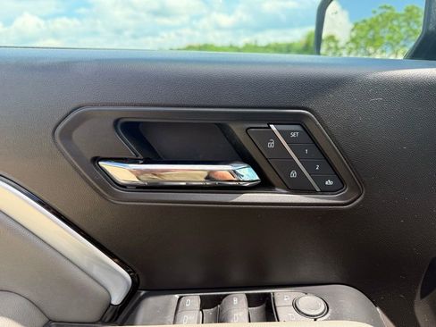 Used 2024 Chevrolet Colorado ZR2 w/ ZR2 Convenience Package III AWD/4WD image 20