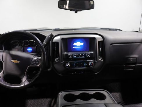 Used 2019 Chevrolet Silverado 1500 LT AWD/4WD image 17