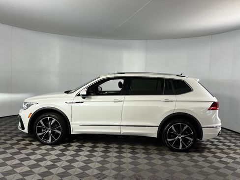 Used 2022 Volkswagen Tiguan SEL R-Line image 10