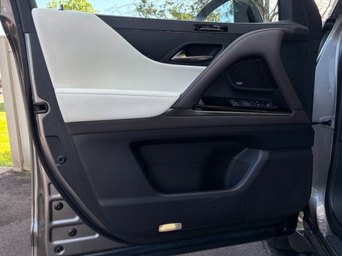 Used 2022 Lexus LX 600 4WD w/ Accessory Package (Z1) image 60