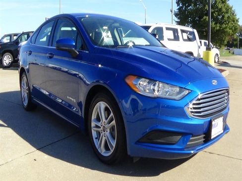 Used 2018 Ford Fusion S image 4